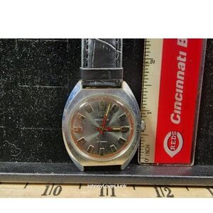 Vintage Westclox 17 Jewel Automatic Men's Watch Winds Runs Keeps Time New Band